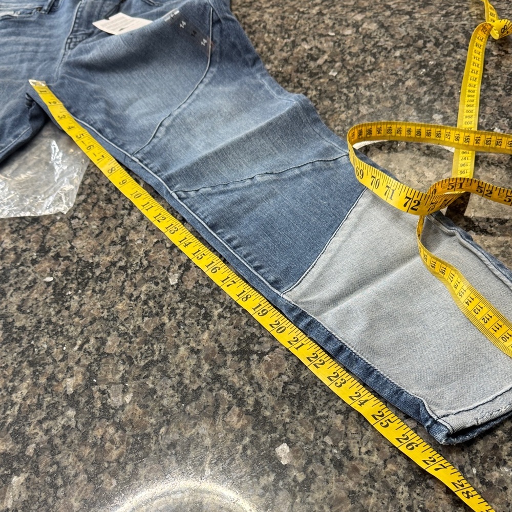 Soho Women's denim two tone ultimate stretch Ankle Jeans NWT 14 - Picture 11 of 14